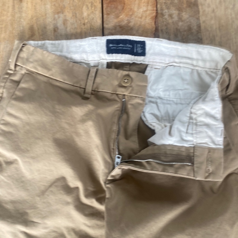 Abercrombie and Fitch super skinny stretch khaki pants, 31x32